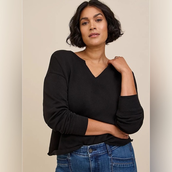 NWOT Torrid cropped sweatshirt - Picture 1 of 3